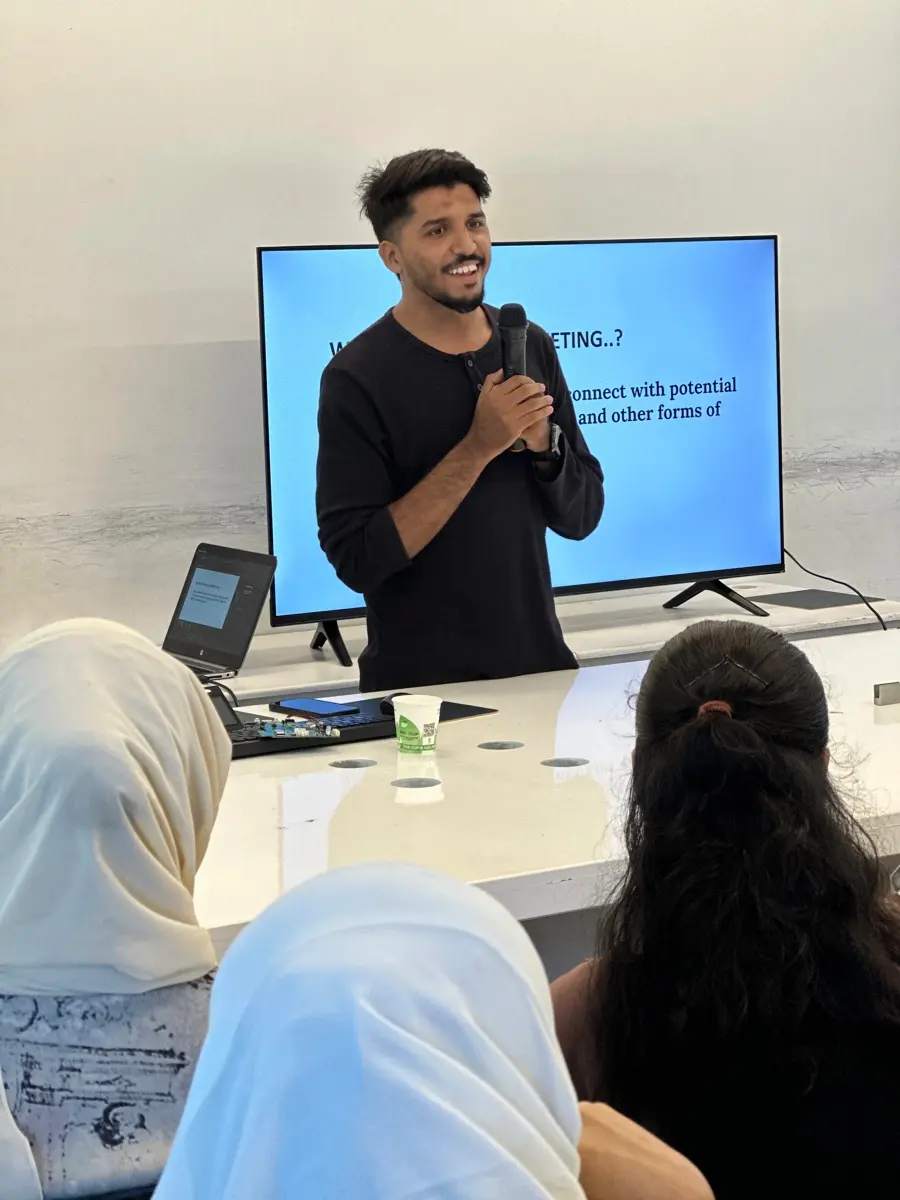 Safuvan CK teaching a digital marketing class to Free Time Tutor students in Kannur